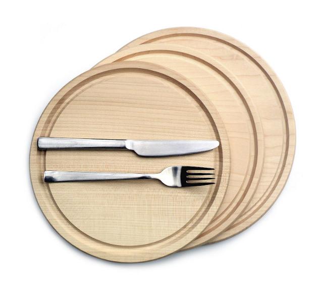 runde Holzteller mit Saftrille